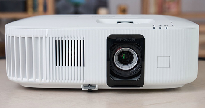 Epson EH-TW6250 LCD 4K UHD Projector