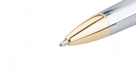 خودکار کراس مدل Townsend بدنه کروم قطعات طلایی خودکار کراس مدل Townsend بدنه کروم قطعات طلایی