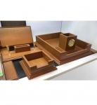 ست لوازم اداری رومیزی چرم و چوب آدریانو مجموعه 6 عددی ست لوازم اداری رومیزی چرم و چوب آدریانو مجموعه 6 عددی