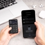 کیف پول سخت افزاری لجر مدل Nano S